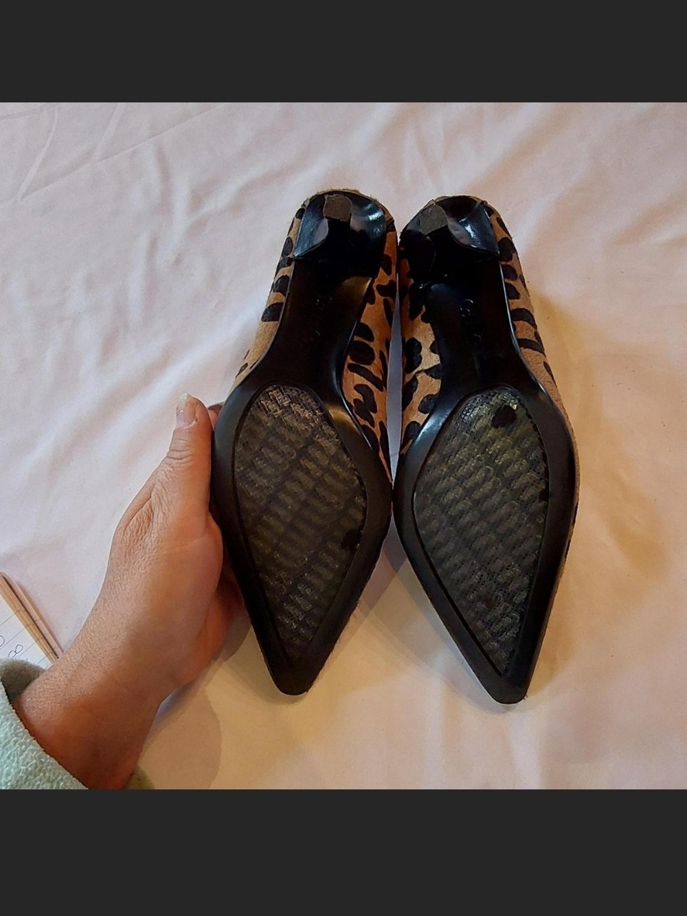 Calvin Klein Dolly Leopard Calf Hair Pointed Toe Pumps E3707 Sz 6.5 - Picture 7 of 7